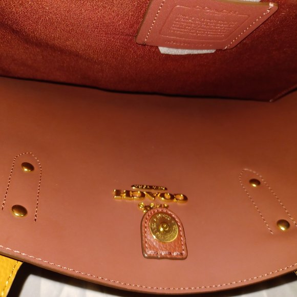 LARGE LIGHT SADDLE COACH TOTE - Picture 3 of 5